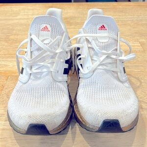 Adidas women's Ultra Boost 20 PRIMEBLUE series in size 9 1/2 worn for casual use